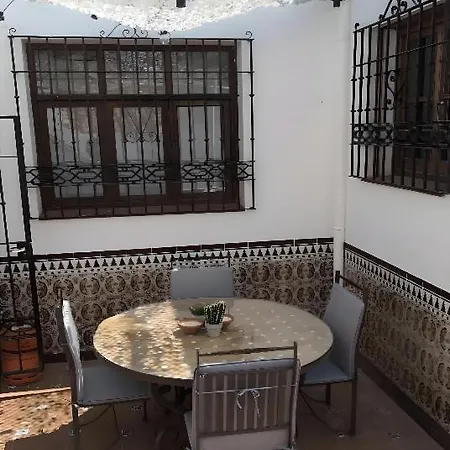 Beautiful Old Town Retreat * Marbellac